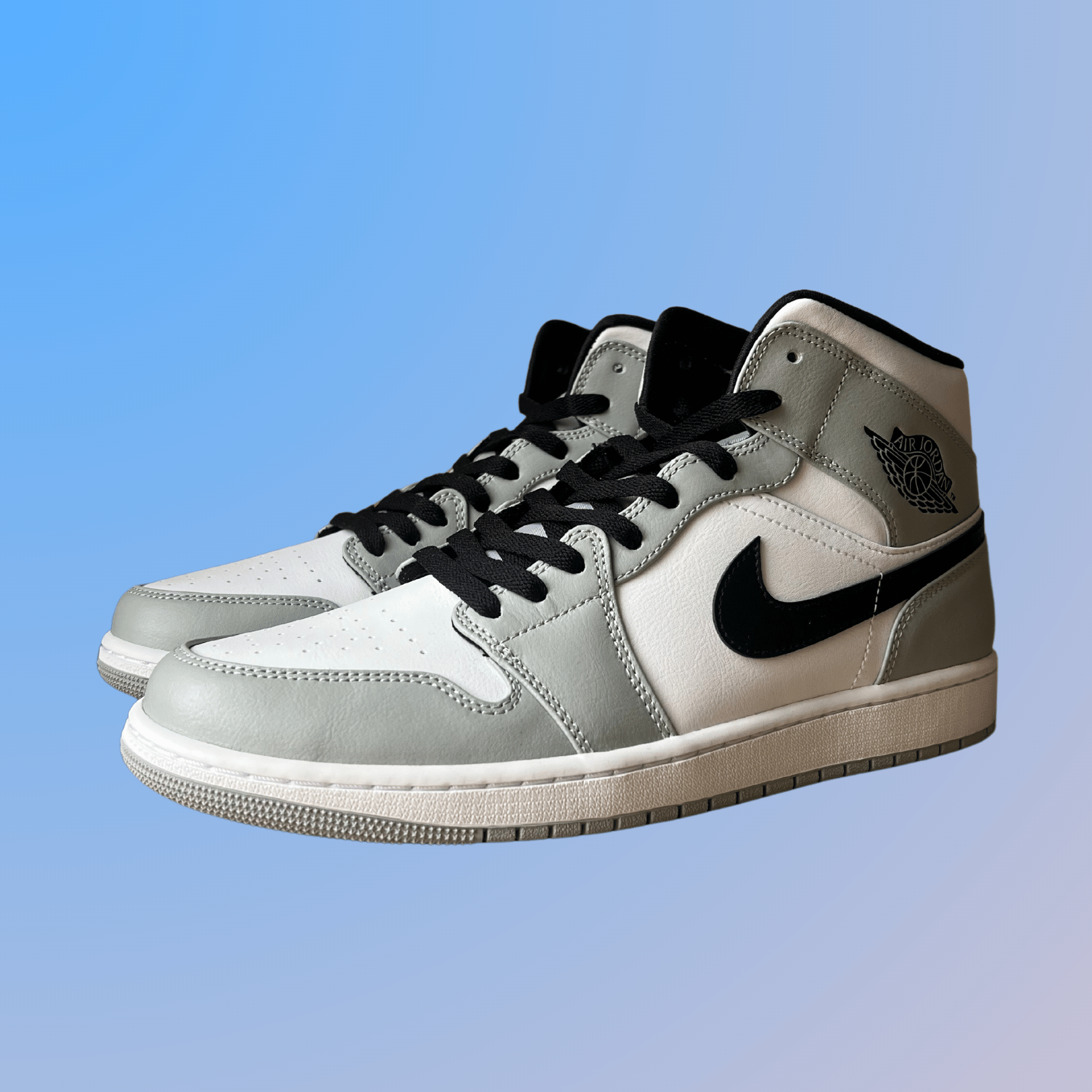 Jordan 1 Mid Light Smoke Grey