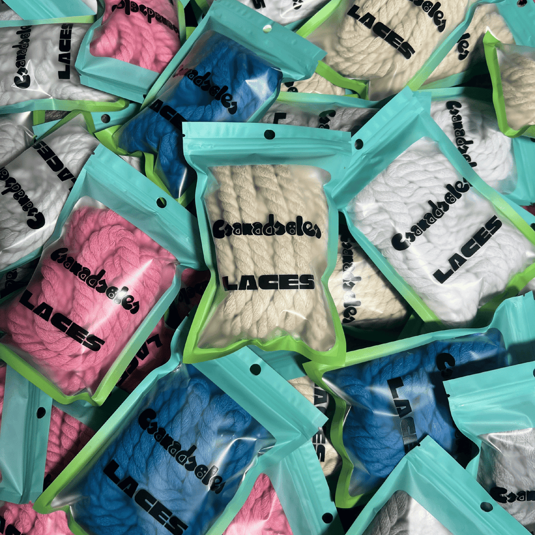 Saját márkás cipőfűzők