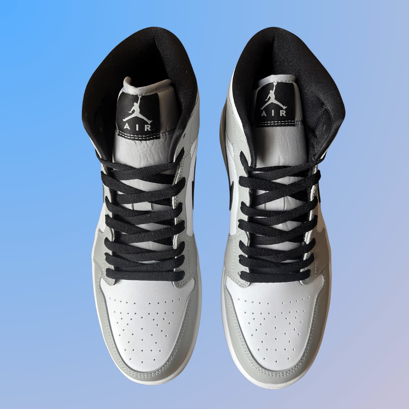 Jordan 1 Mid Light Smoke Grey