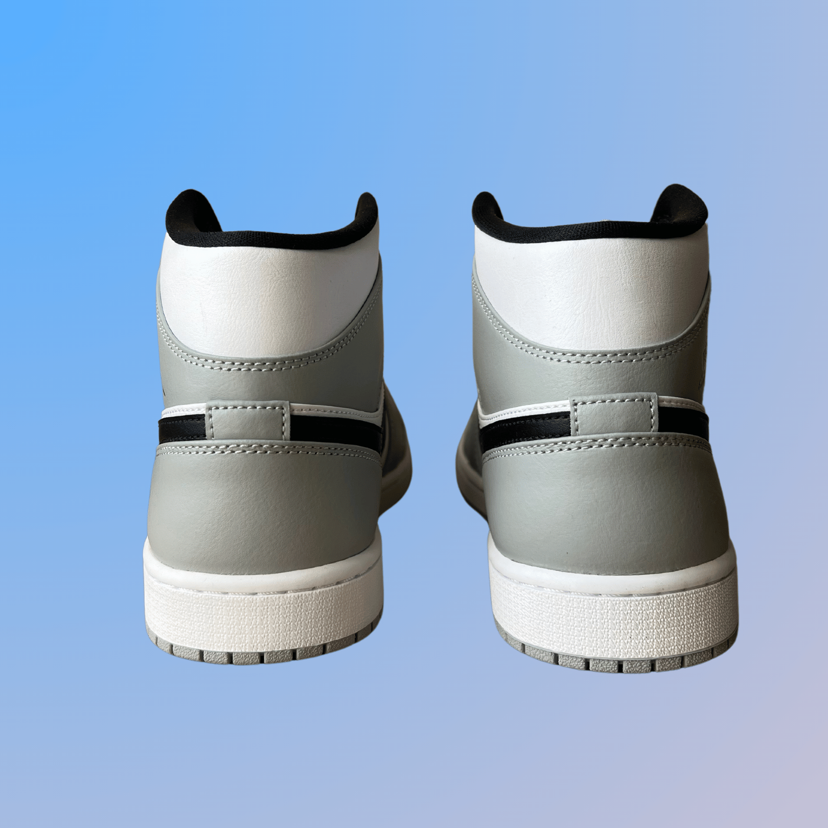 Jordan 1 Mid Light Smoke Grey (new)