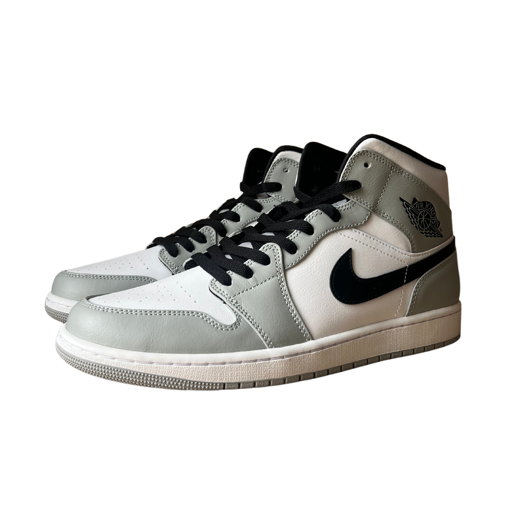 Jordan 1 Mid Light Smoke Grey