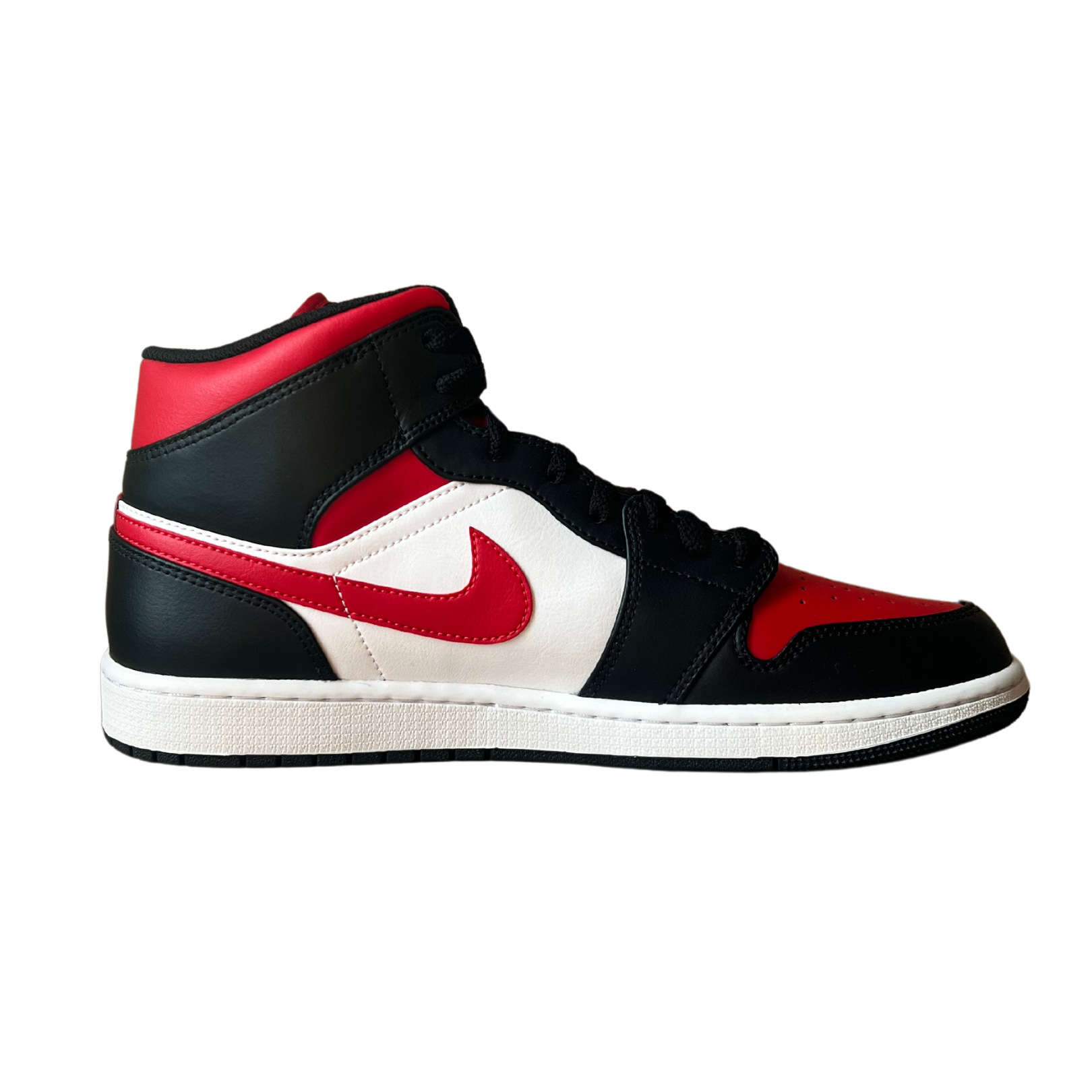Jordan 1 Mid Black Red