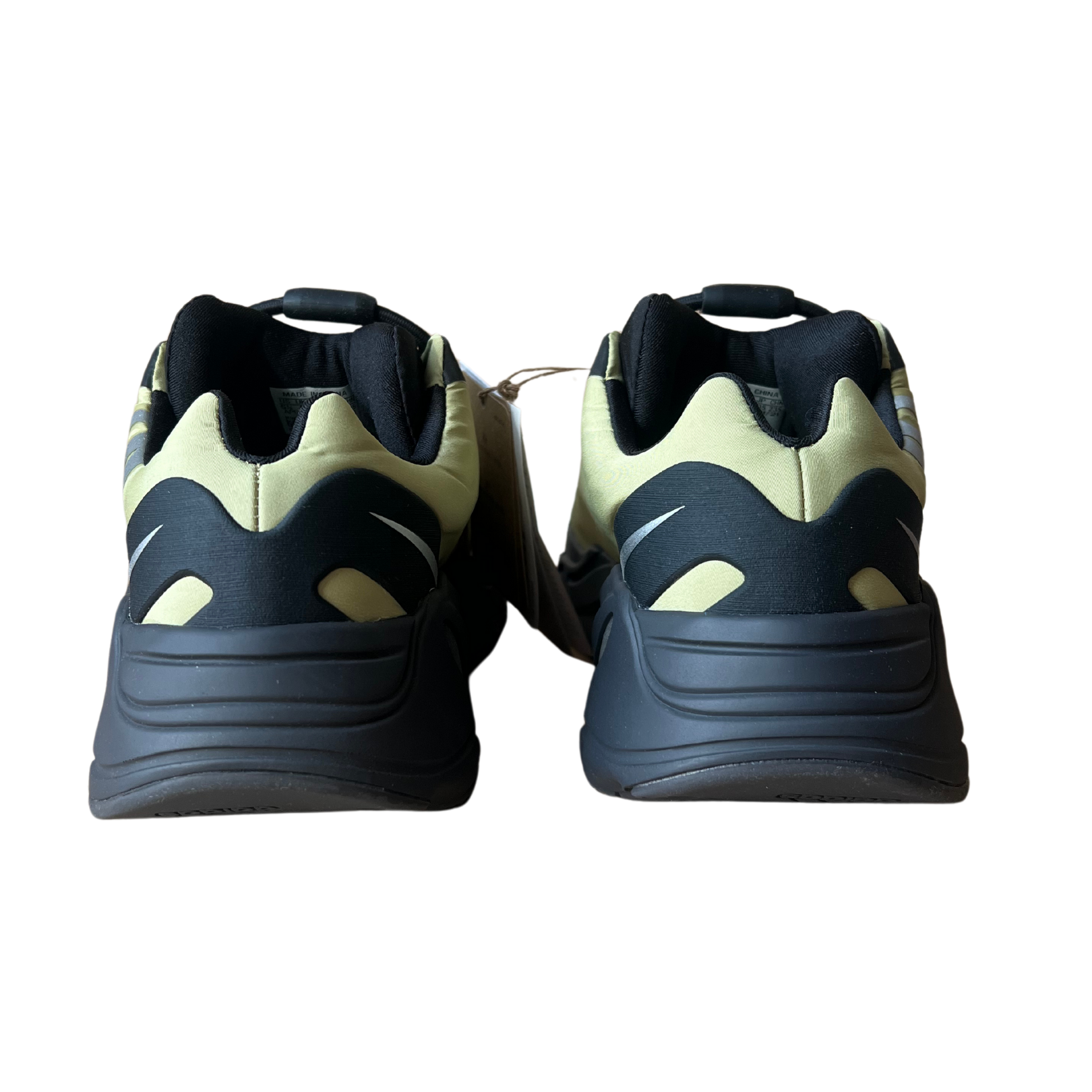 Yeezy 700 MNVN Resin (new)