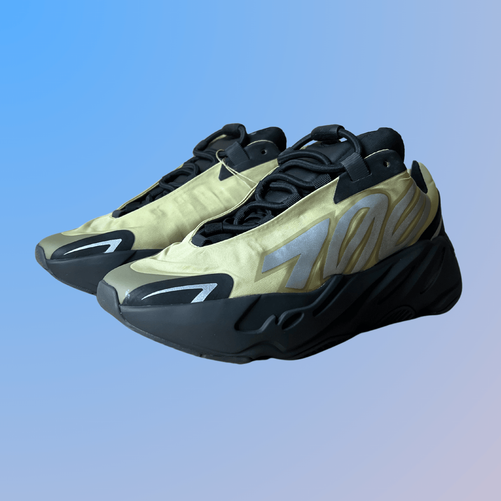 Yeezy 700 MNVN Resin (új)