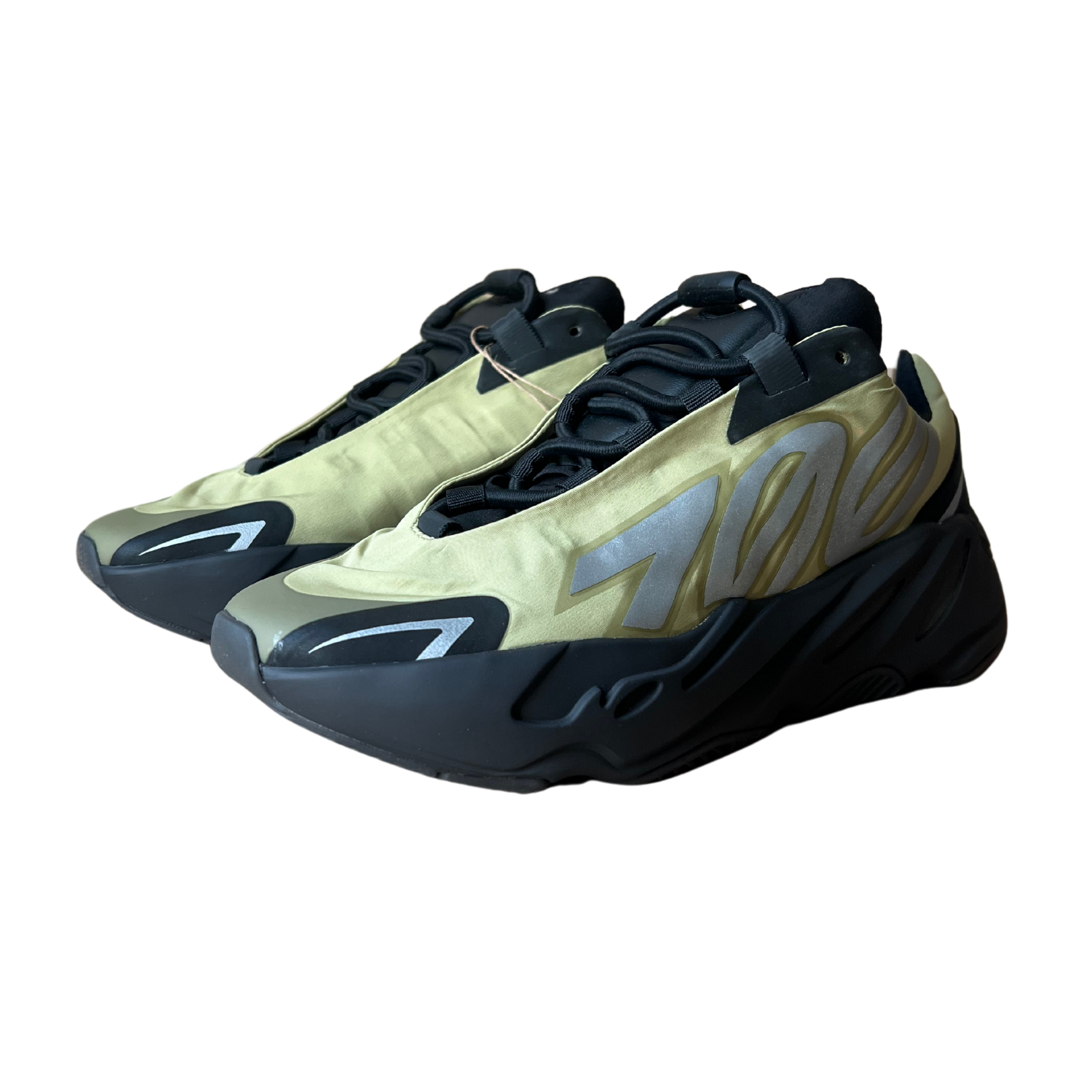 Yeezy 700 MNVN Resin