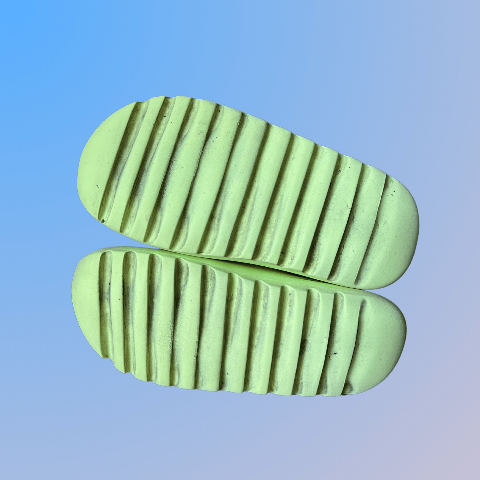 Yeezy Slide Glow Green (used)