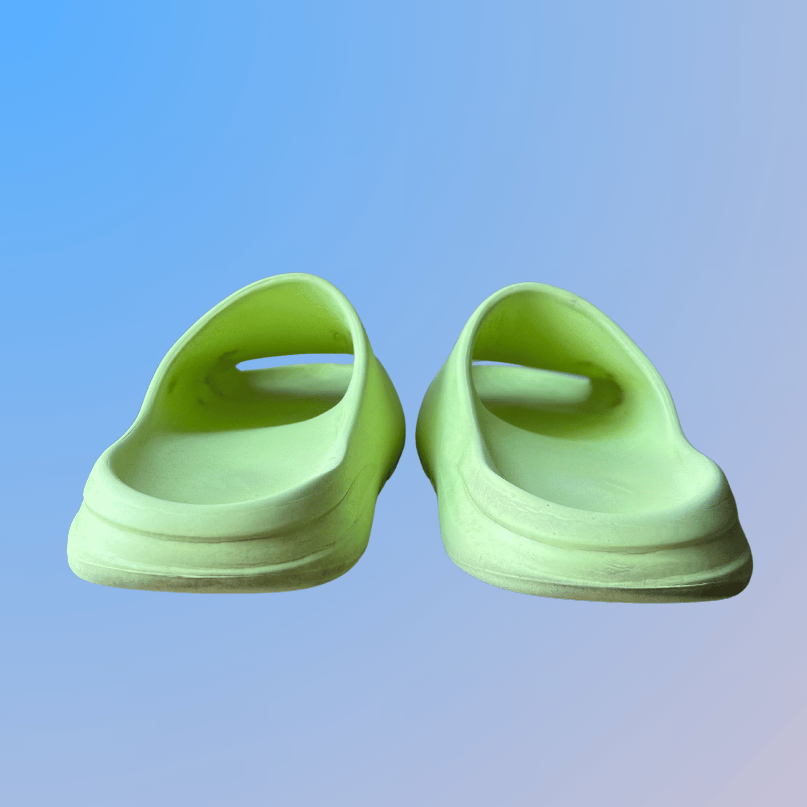 Yeezy Slide Glow Green (used)