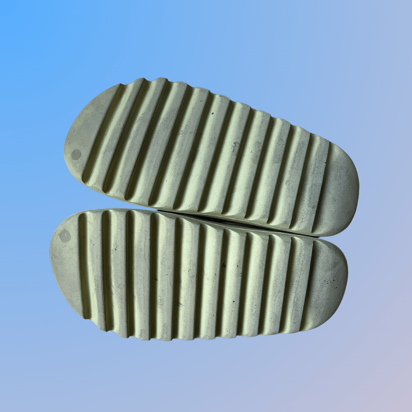 Yeezy Slide Resin (used)