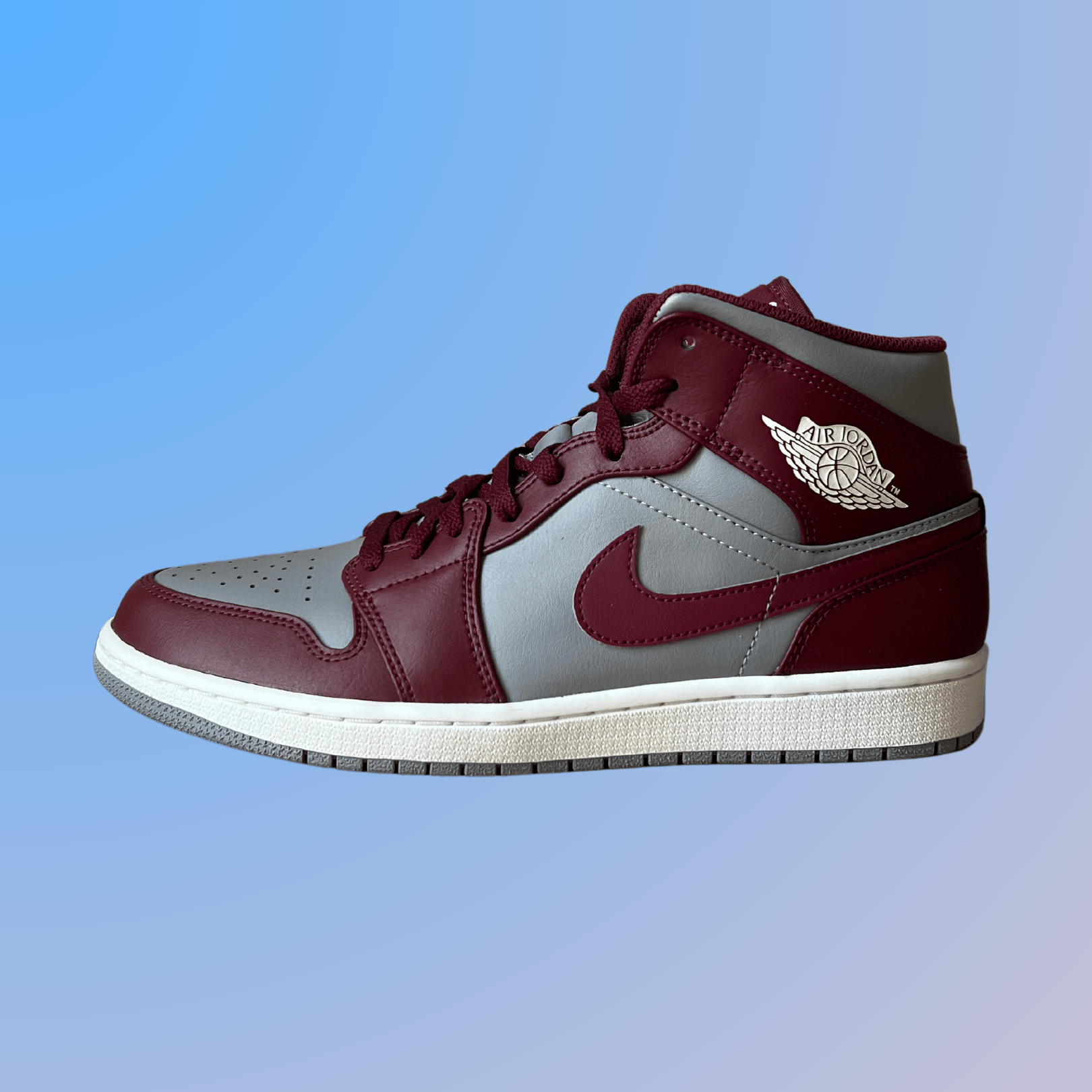 Jordan 1 Mid Cherrywood (new)