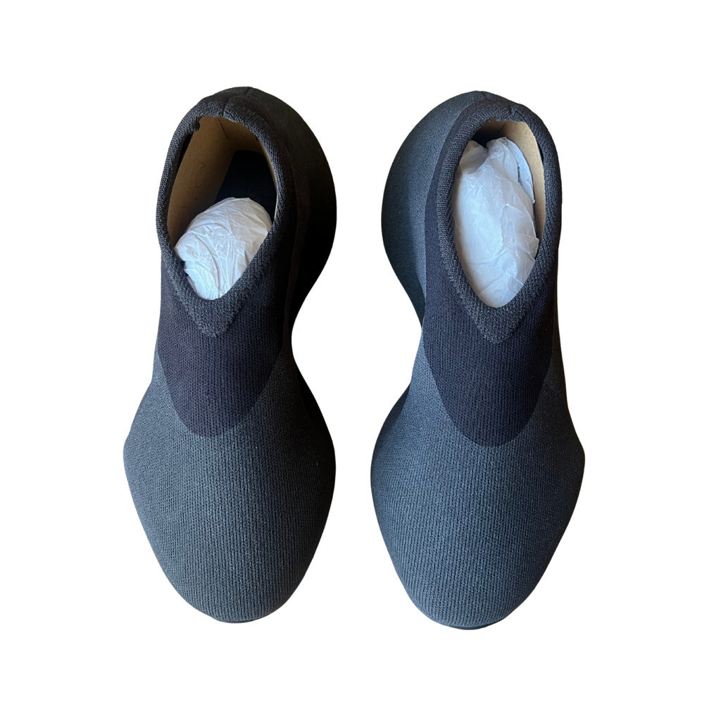 Yeezy Knit Runner Fade Onyx