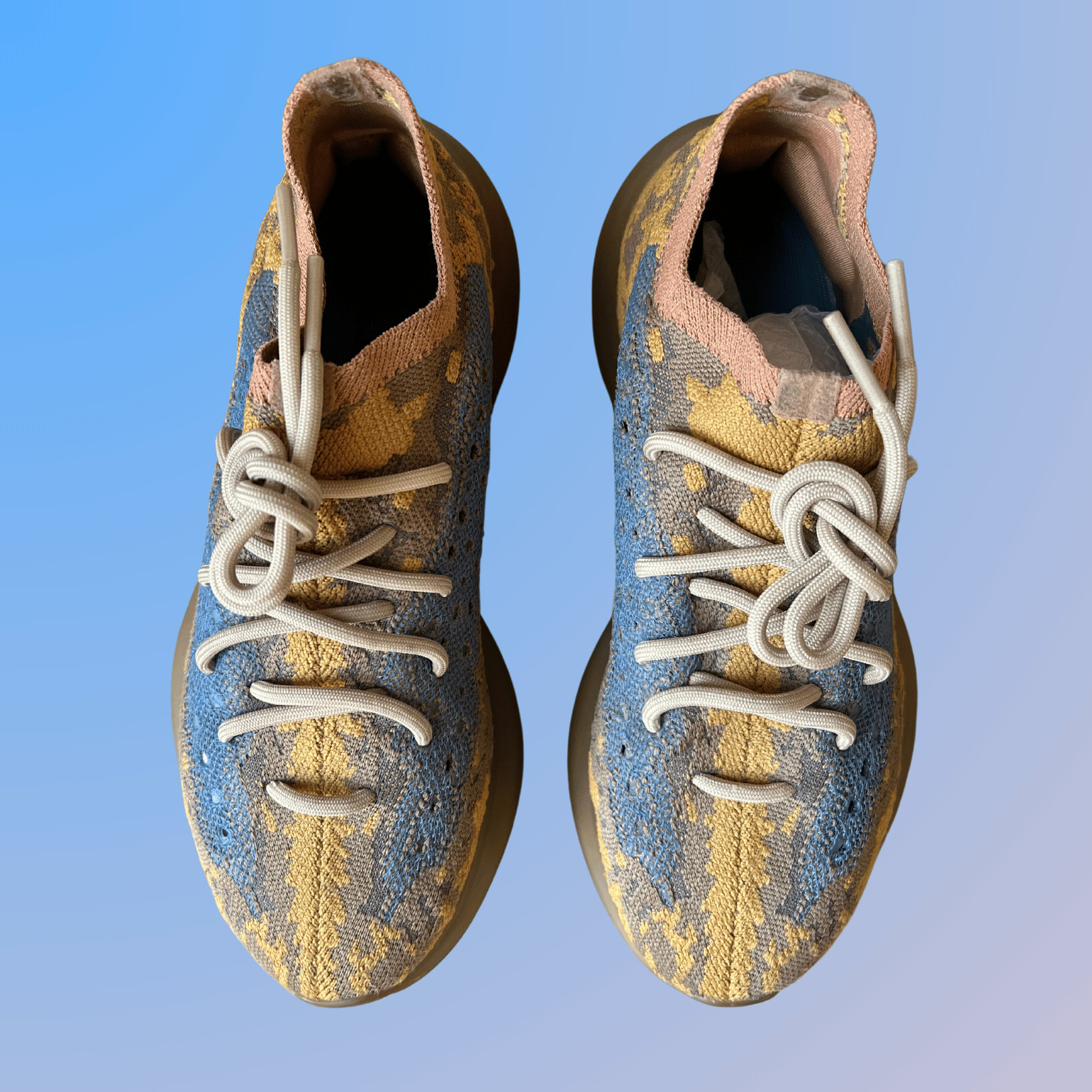 Yeezy 380 Blue Oat (used)