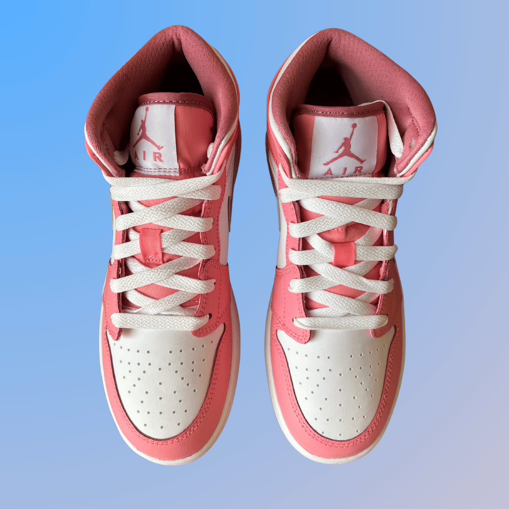 Jordan 1 Mid Valentine's Day (new)