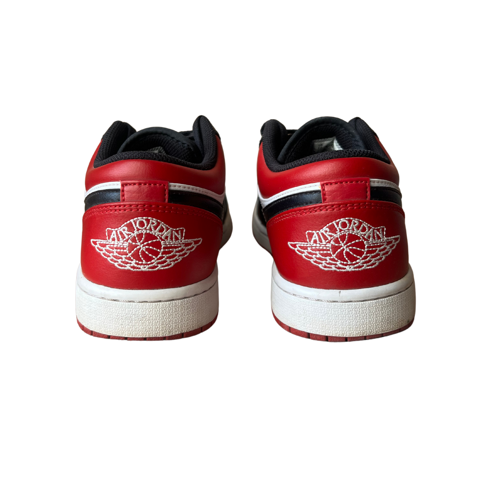 Jordan 1 Low Bred Toe Hátulnézet