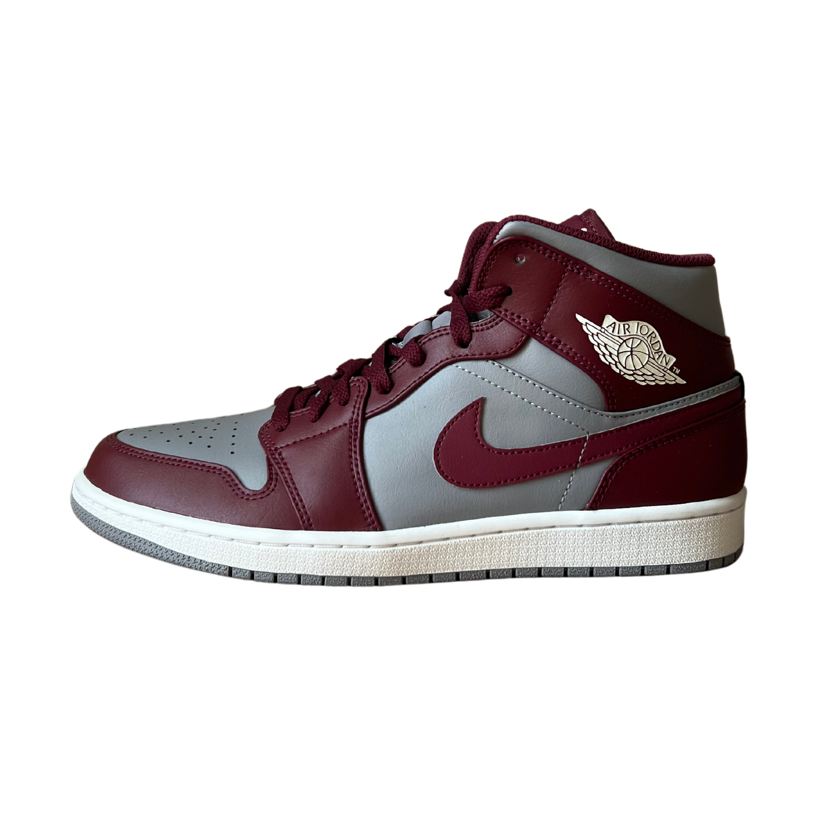 Jordan 1 Mid Cherrywood oldalnézet