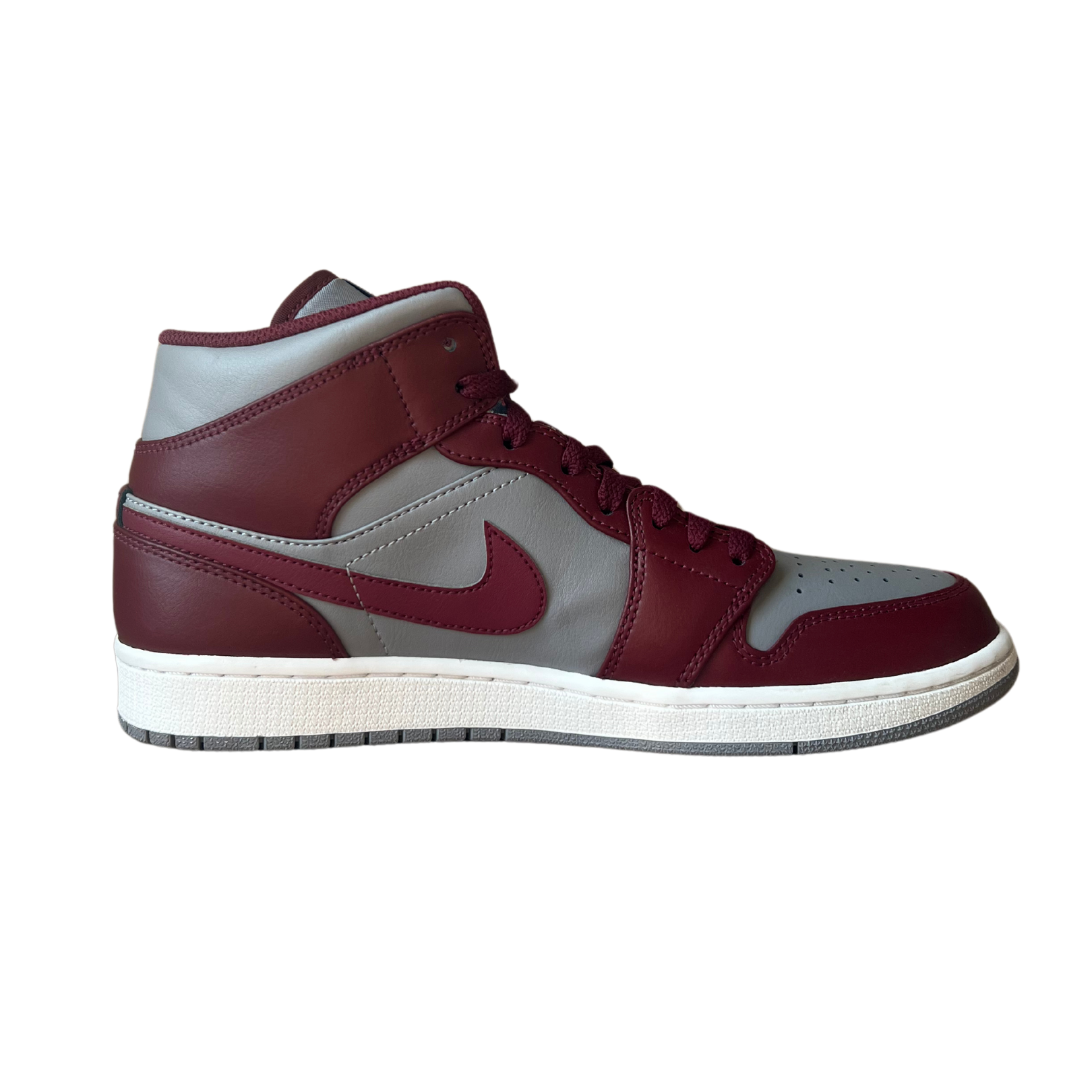 Jordan 1 Mid Cherrywood belső oldalnézet